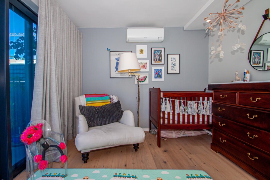 2 Bedroom Property for Sale in Sea Point Western Cape